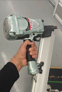Metabo-HPT
NR90AE(S1) 3-1/2"
