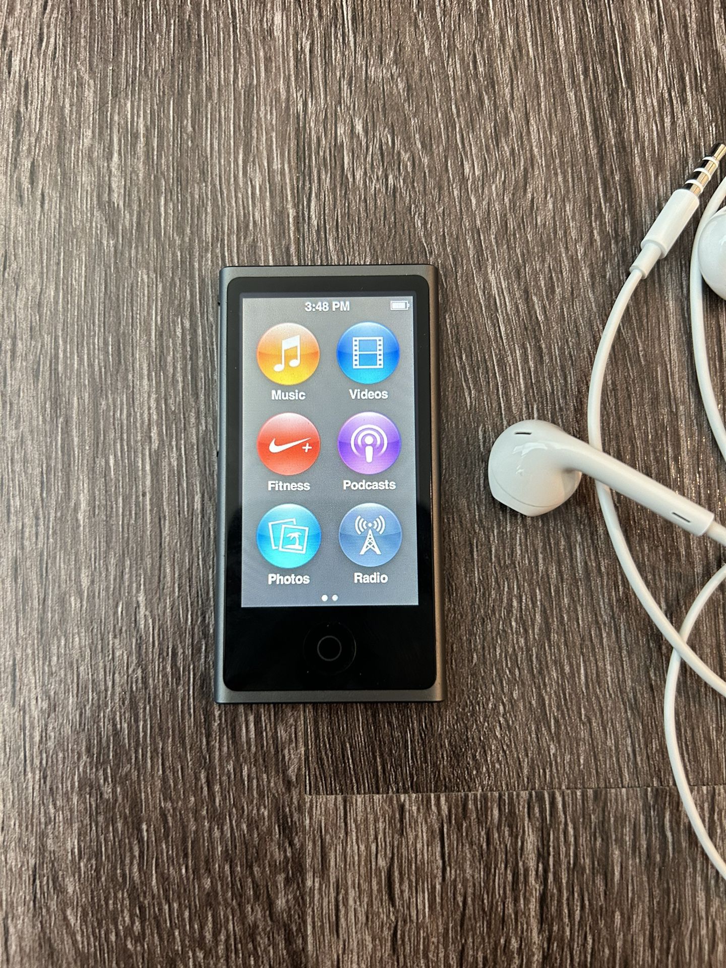 iPod w/ Headphones