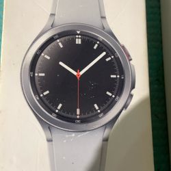 Galaxy Watch 4 Classic 