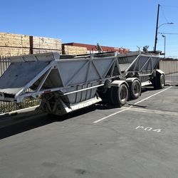 Bottom dump trailers the pair