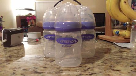 Lansinoh Baby Bottles for Breastfeeding Babies, 8 Ounces, 3 Count