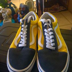 VANS TENNIS SHOE 
