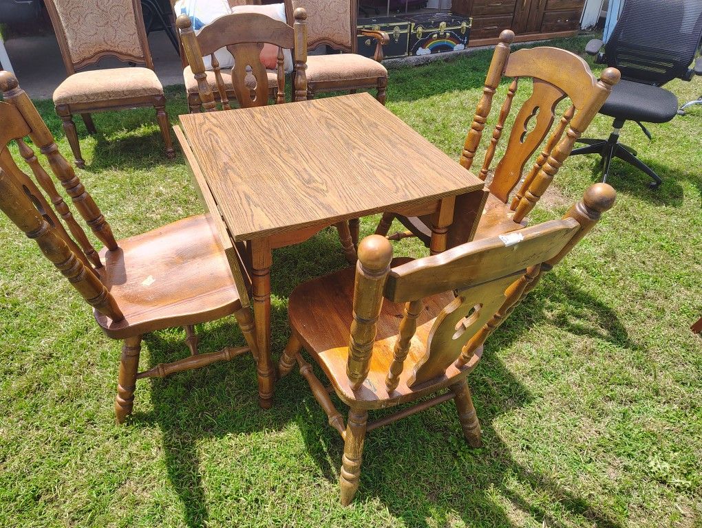Dinning Room Table With 4 Chairs