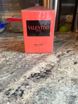 Valentino Donna Born in Roma coral fantasy