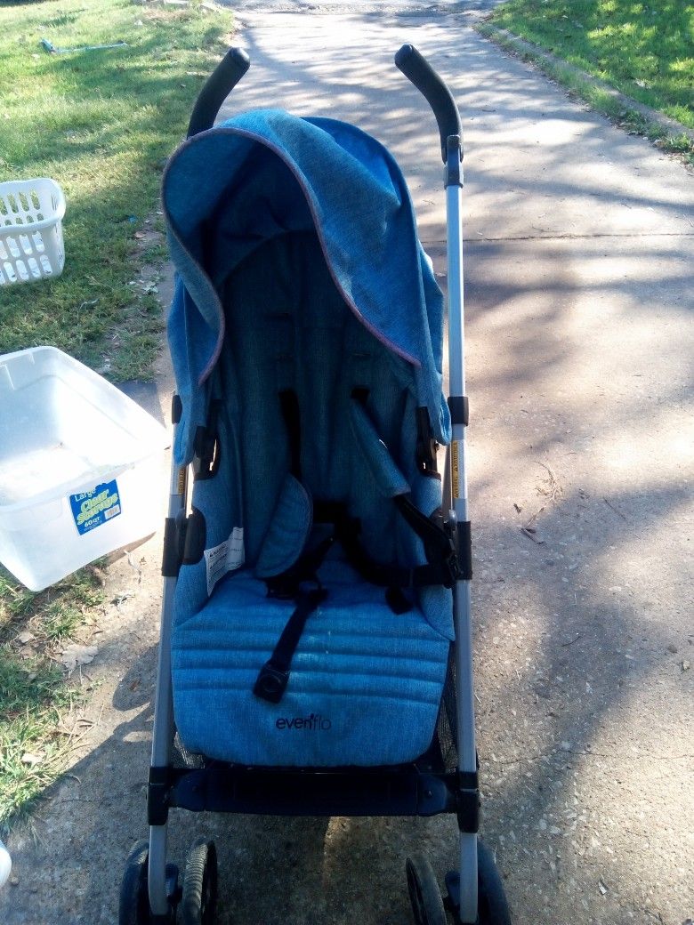 Nice Reversible Seat Stroller