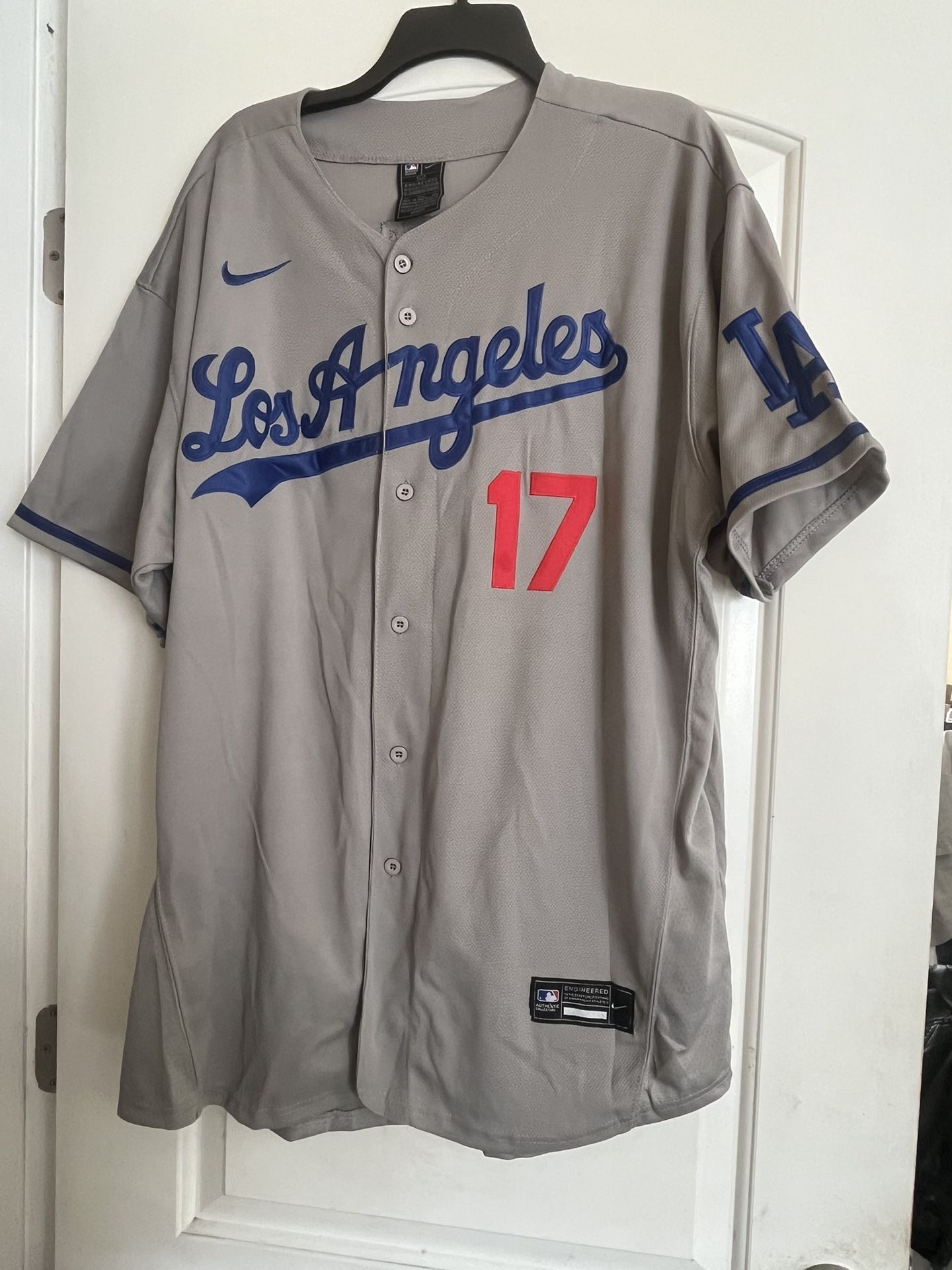 Dodgers Grey color New Jersey   Size 2 X. NO TAGS 