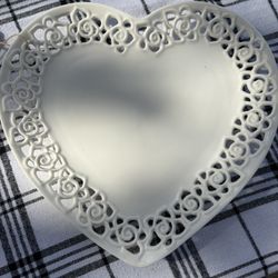 Vintage Dyramics Cream Lace Porcelain Heart