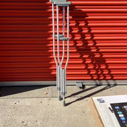 Crutches 