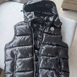 Moncler Tibb down vest without tags