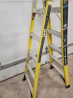 *** GORILLA ADJUSTABLE LADDER ***
