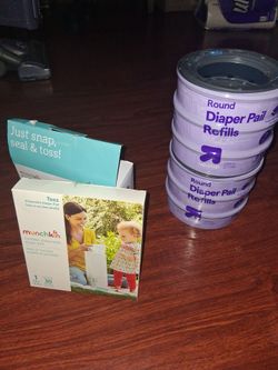 Munchkin Toss Diaper Pail + Up&Up Round Refills Bundle