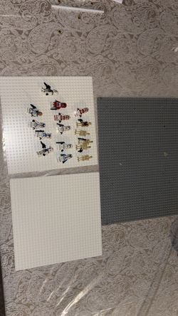 Legos Star Wars Figures and Plates