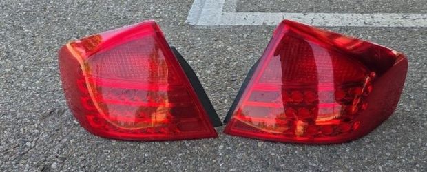 Back Tail Lights For A 2004 Infiniti G35 Sedan V6