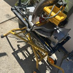 Dewalt Milter saw Dw705 with Dewalt stand DWX726