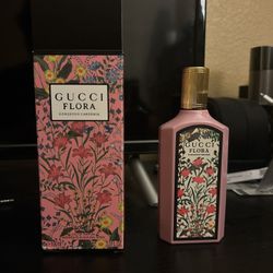 Gucci Flora Perfume