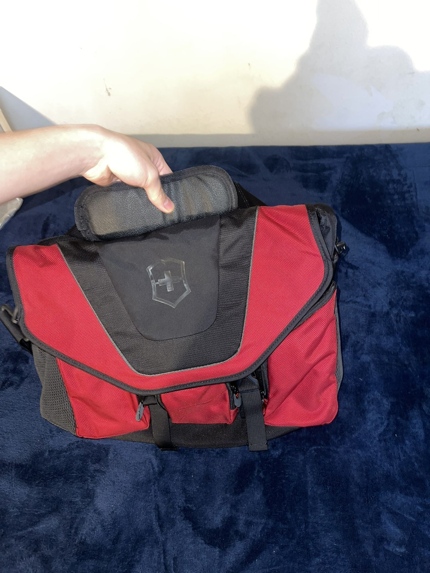 Victorinox Swiss Army Red & Black Laptop Messenger Bag – Durable & Spacious