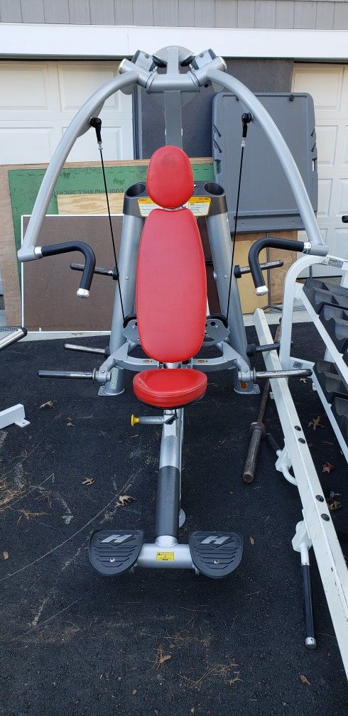 Hoist Plate Loaded Chest Press