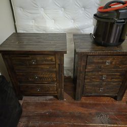 2 End Tables