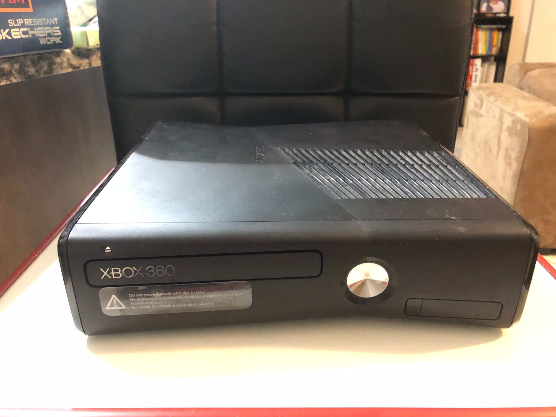 Black 250 GB hard drive Xbox 360 retro no cables system only.