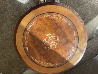 ALL WOOD ANTIQUE DRUM TABLE