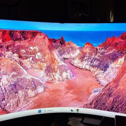 Immaculate  55inch Odyssey Gaming Monitor!