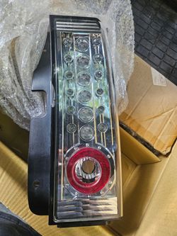 Hummer H3 tail lights