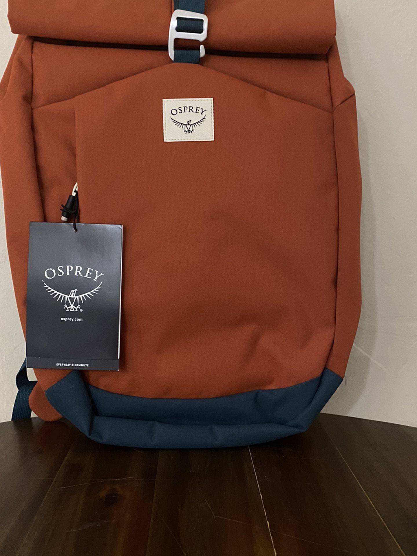 New Osprey Arcane Roll Top Backpack 22L Orange & Blues