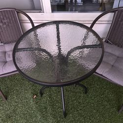 Outdoor patio / Balcony chairs with table