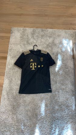 Bayern Munich away jersey black and gold size youth XL