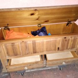 Genuine Broyhill, Large Blanket Chest, Solid Pine Wood, Color Honey Pine, Shows Wear and Need to be Refinish, Selling as is Retired Original Hardware.