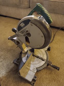 Black & Decker 10in. Middor Saw