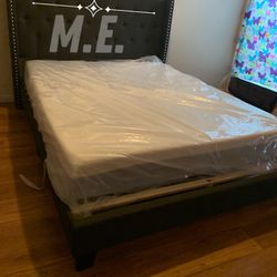 Full Bed With Memory Foam  12 Inch Savings. !