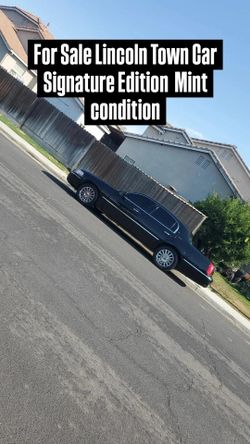 2003 Lincoln Town Car