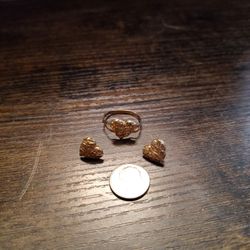10 Kt Matching Earrings And Ring