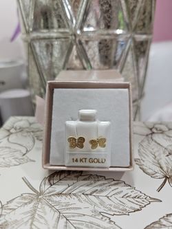 LINDAS MARIPOSITAS PARA NIÑAS DE 3 A 6 AN̈OS DE 14K