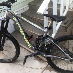 Full Suspension Mountain Bike