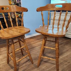 2 Stools 