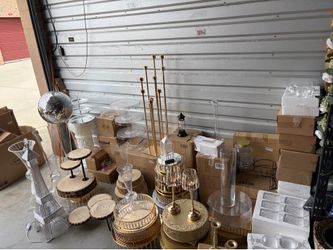 Bulk Event and Party Decor Collection Charger, Linens, Napkins, Plates, Curtains !!!