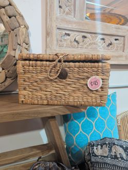 Wicker organizer / storage box