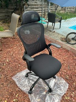 New Black Mesh Office Chair