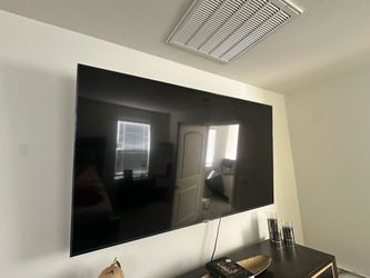 70 LG 4K Ultra HD Smart LED TV