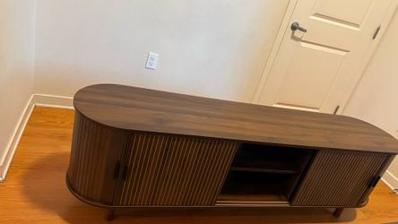 70”New Tv Stand