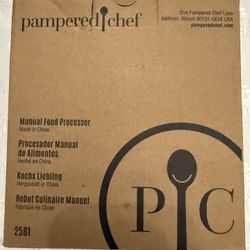 NIB Pampered Chef Manual Food Processor 