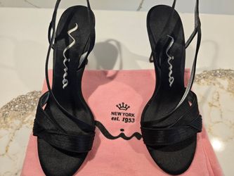 Womens pumps