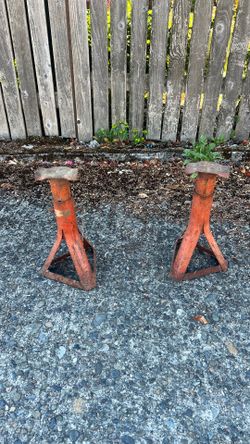 Automobile Jack Stands