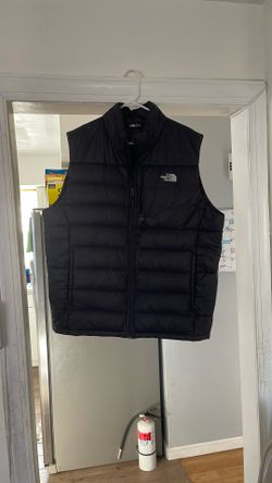 BLACK NORTH FACE PUFFER VEST SIZE XL