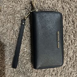 MK Small Wristlet