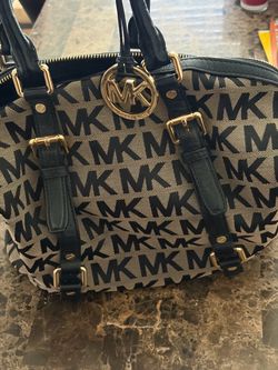 Michael kors purse 👛 $50