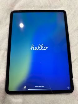 iPad Pro 4th gen 11 in 256 Gb WiFi only with Apple keyboard and pencil