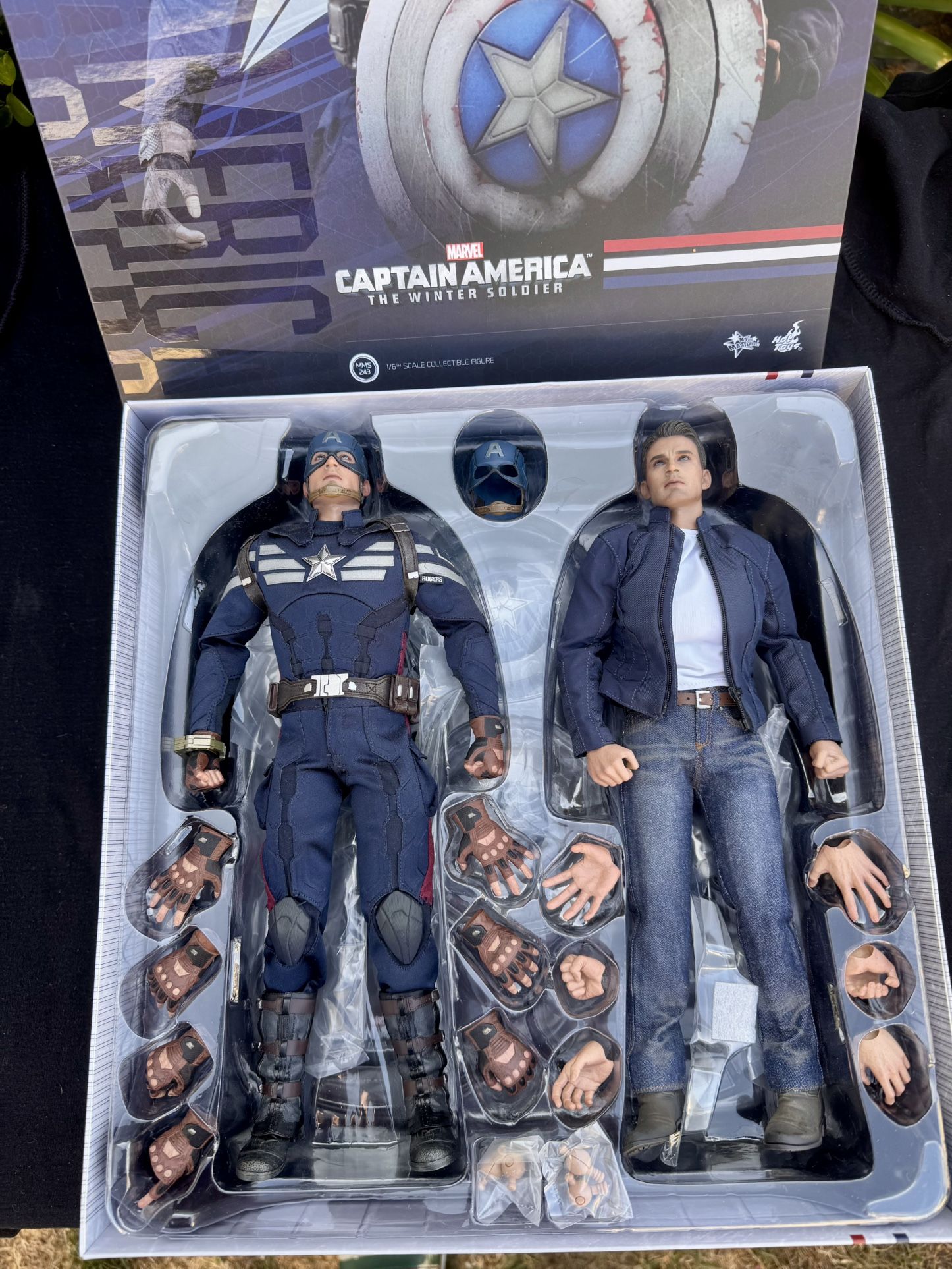 Captain America And Steve Rogers Hot Toys 🔥 1/6 Scale MMS243 New